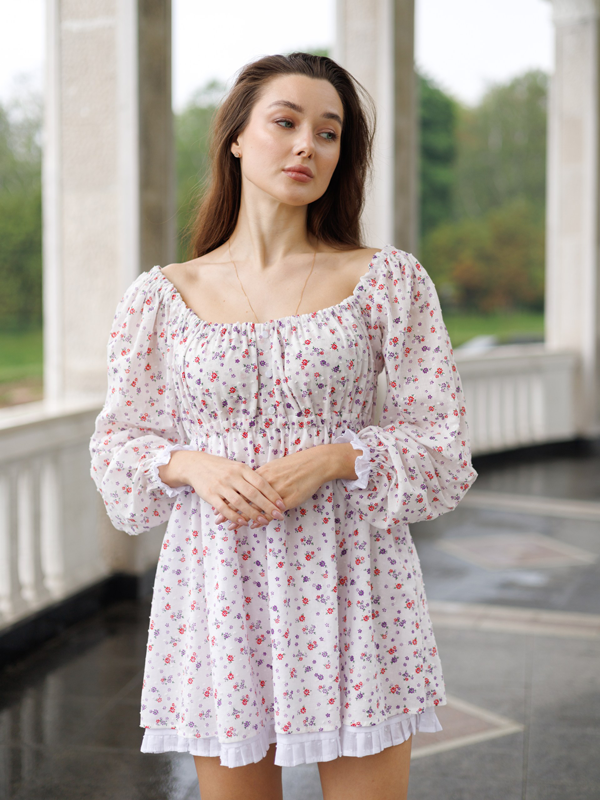 Платье Babydoll белое в цветочек