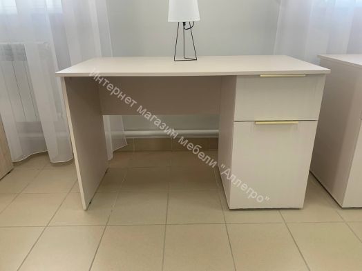 Стол письменный "Тефия" (правое исполнение)