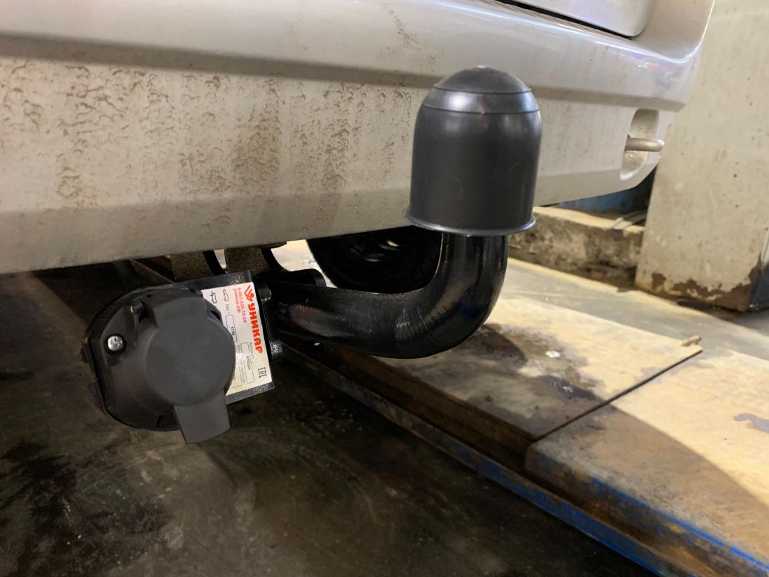 Фаркоп "Уникар" Lada Largus, Lada Largus Cross